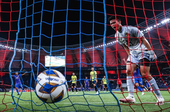  博洛尼亚青春风暴，青年军逼平联赛前三甲