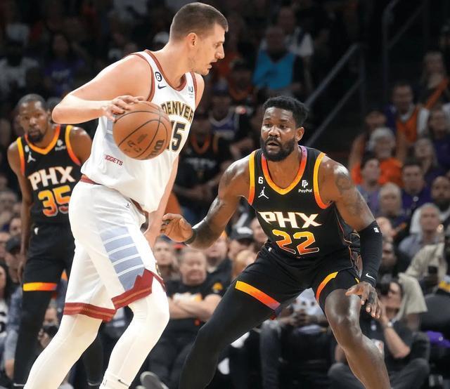  艾顿两双封盖开拓者内线崩溃惨败于太阳队